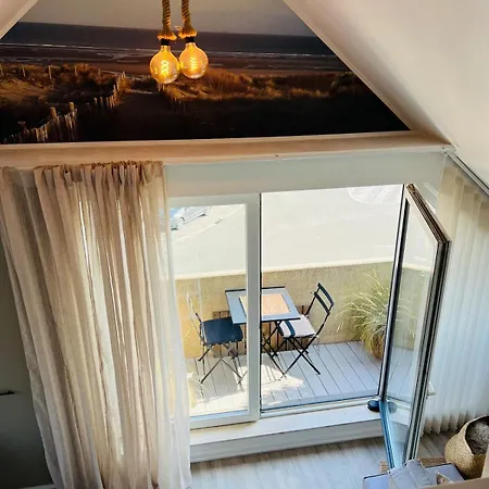 Apartamento Sunny With Terrace! De Haan