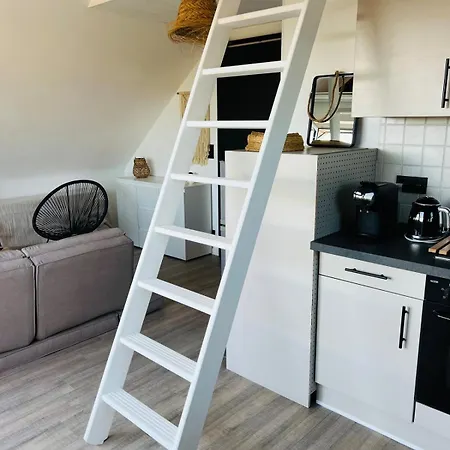 Sunny With Terrace! Apartamento De Haan